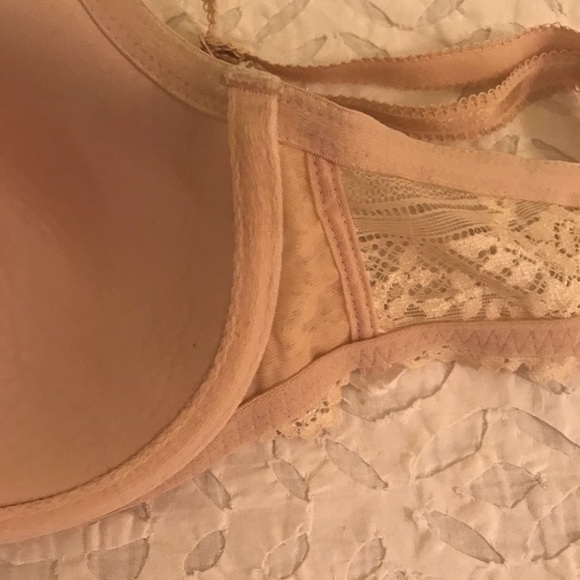 !!SOLD!!!!!!🌸Wacoal🌸 Bundle of 2 Wacoal Bras 🌸 - Picture 7 of 8